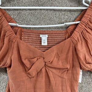 Woman's Terracotta Nine West Top With Side Zipper Large